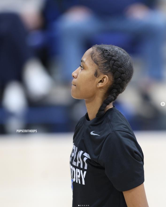 Jazmin Maddox focused before the game