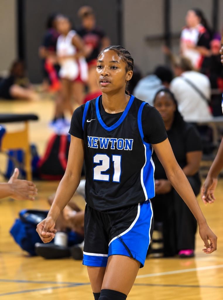 Jazmin Maddox in game action